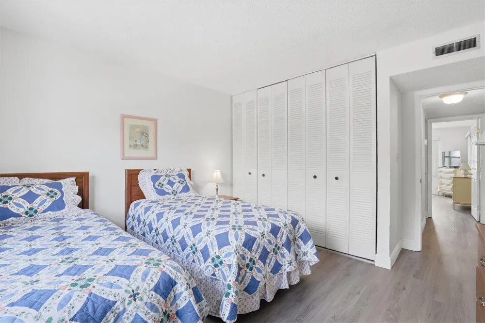 7701 STARKEY ROAD #412 Seminole, FL 33777
