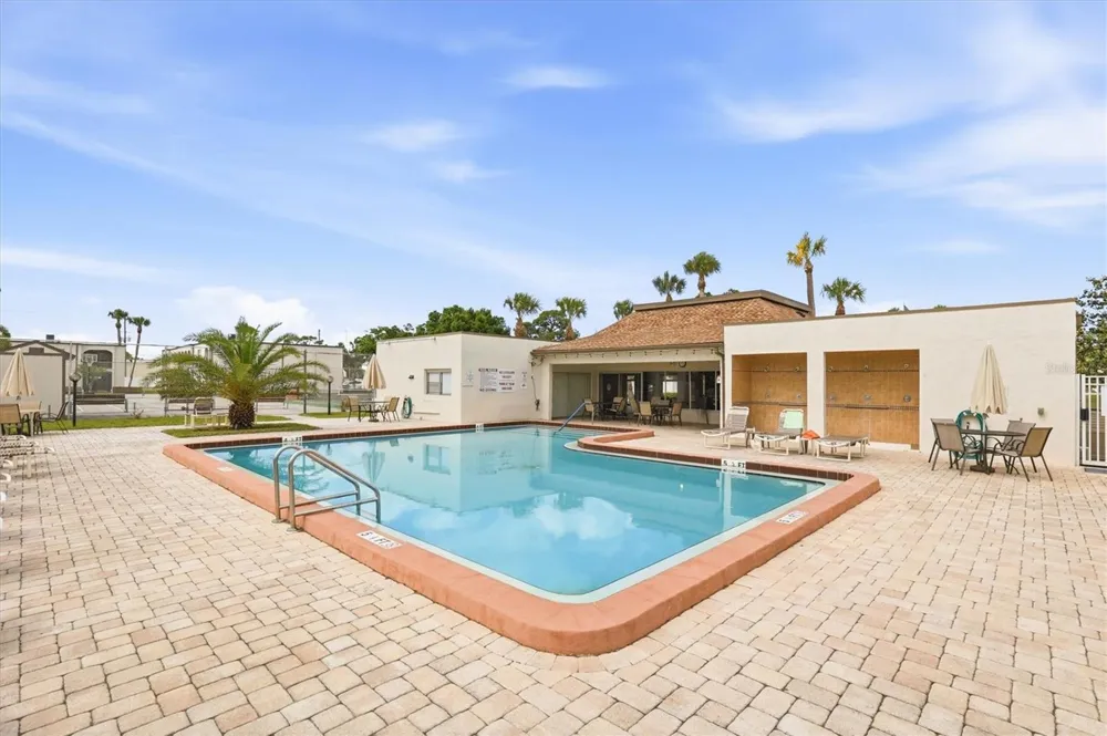 7701 STARKEY ROAD #412 Seminole, FL 33777
