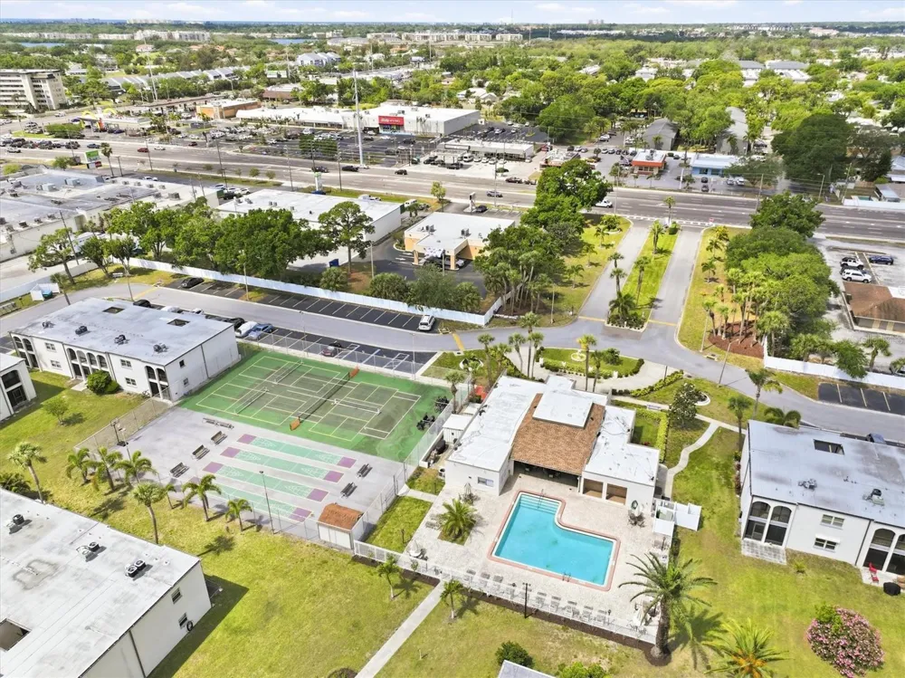 7701 STARKEY ROAD #412 Seminole, FL 33777