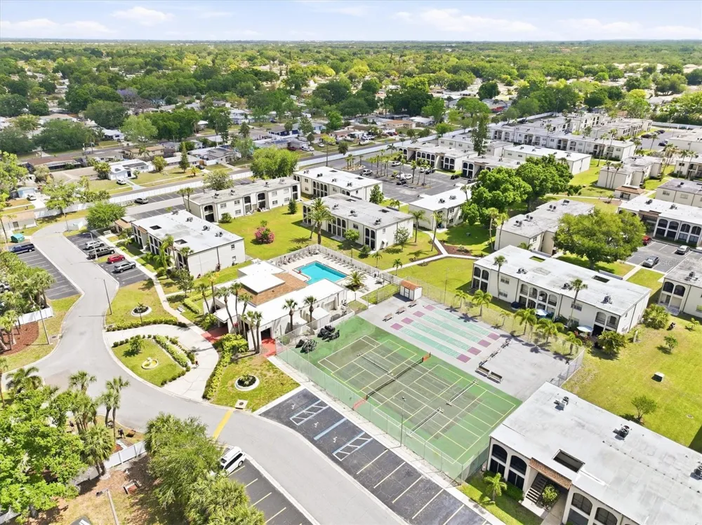 7701 STARKEY ROAD #412 Seminole, FL 33777