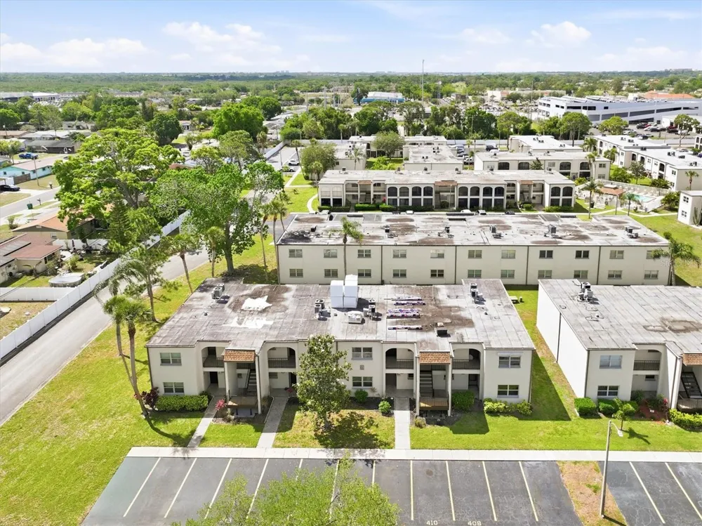 7701 STARKEY ROAD #412 Seminole, FL 33777