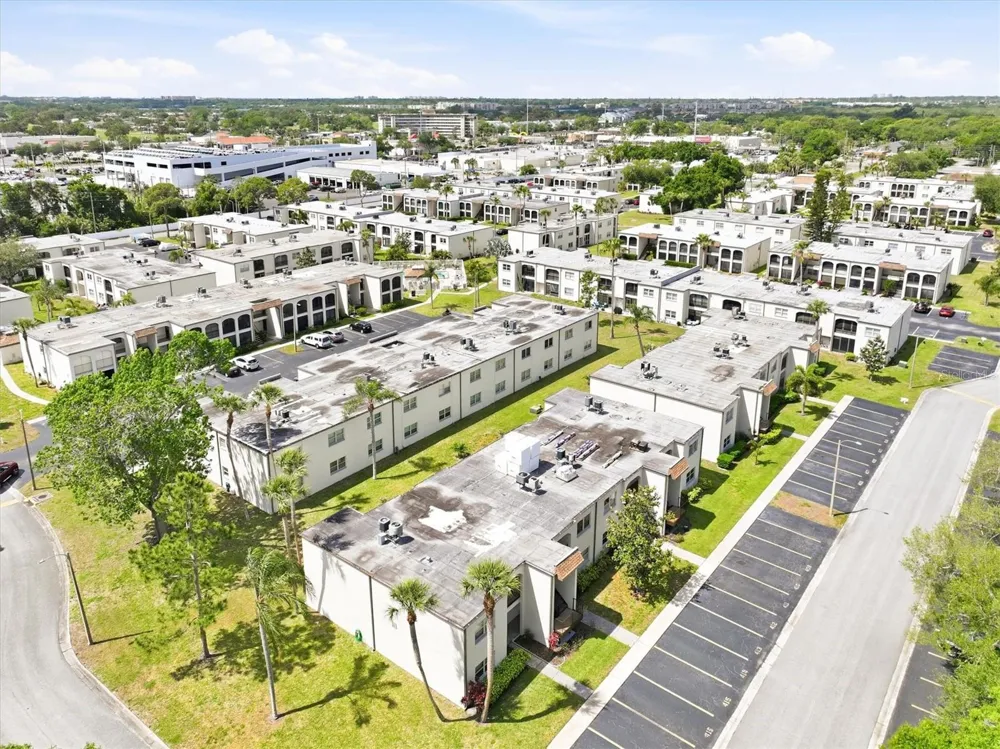 7701 STARKEY ROAD #412 Seminole, FL 33777