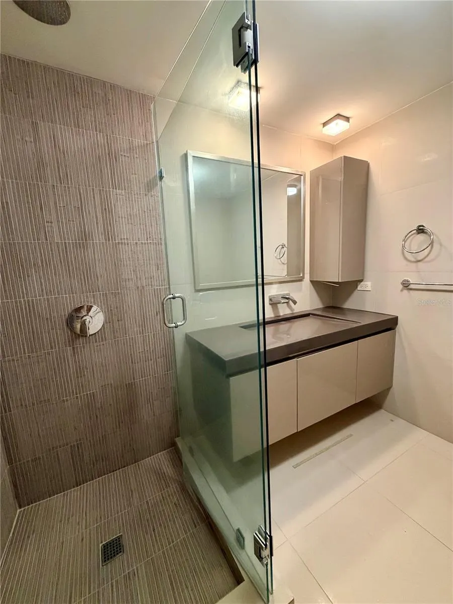 366 LOS ARBOLES DE MONTEHIDRA San Juan, PR 00926