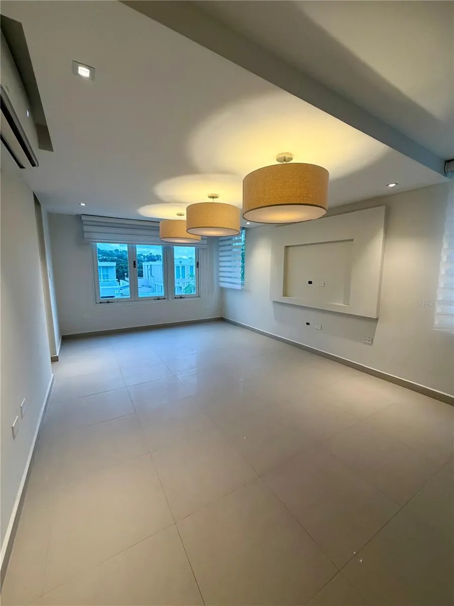 366 LOS ARBOLES DE MONTEHIDRA San Juan, PR 00926