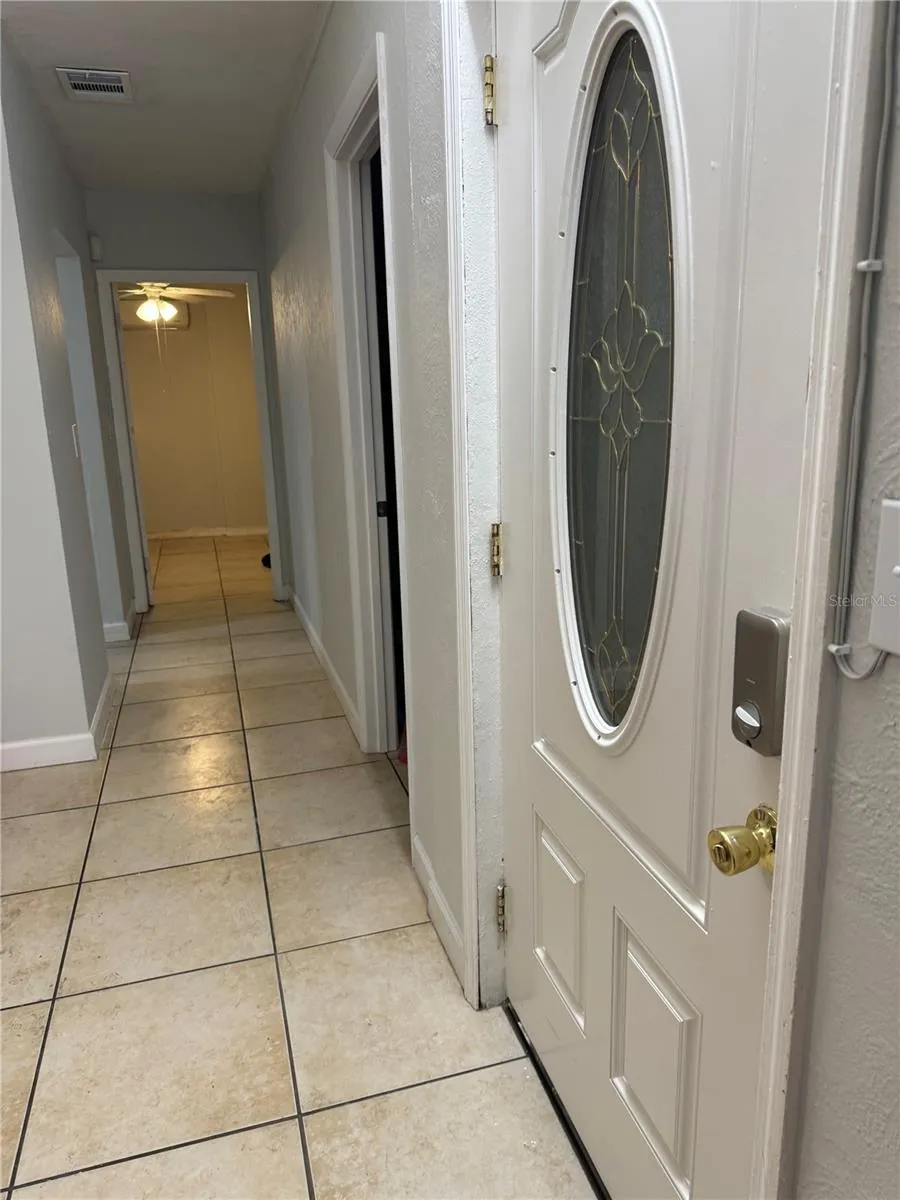 121 33RD AVENUE E Bradenton, FL 34208