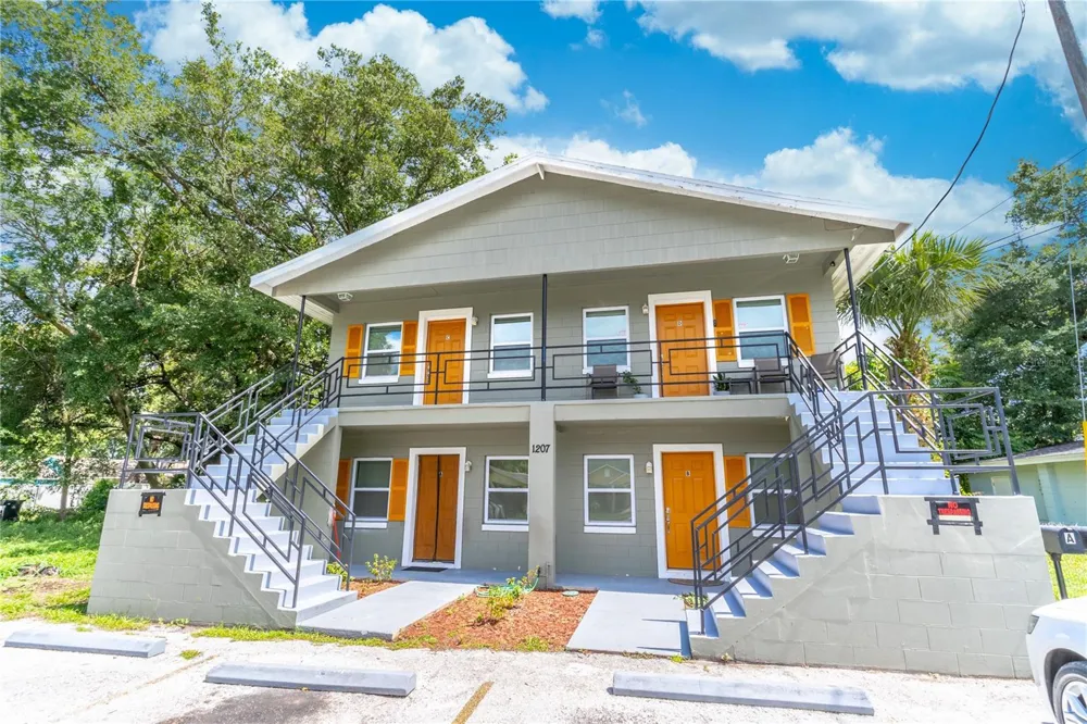1207 W CYPRESS STREET Orlando, FL 32805