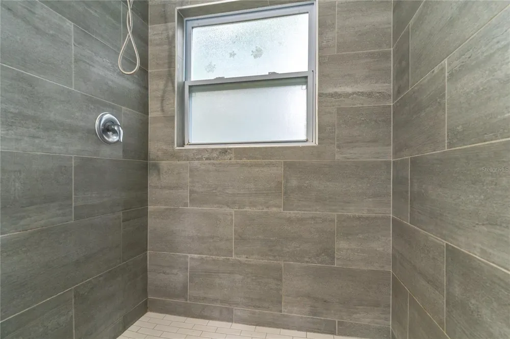 1207 W CYPRESS STREET Orlando, FL 32805