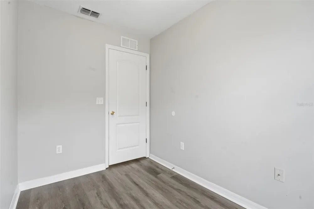 963 E MAIN STREET Haines City, FL 33844