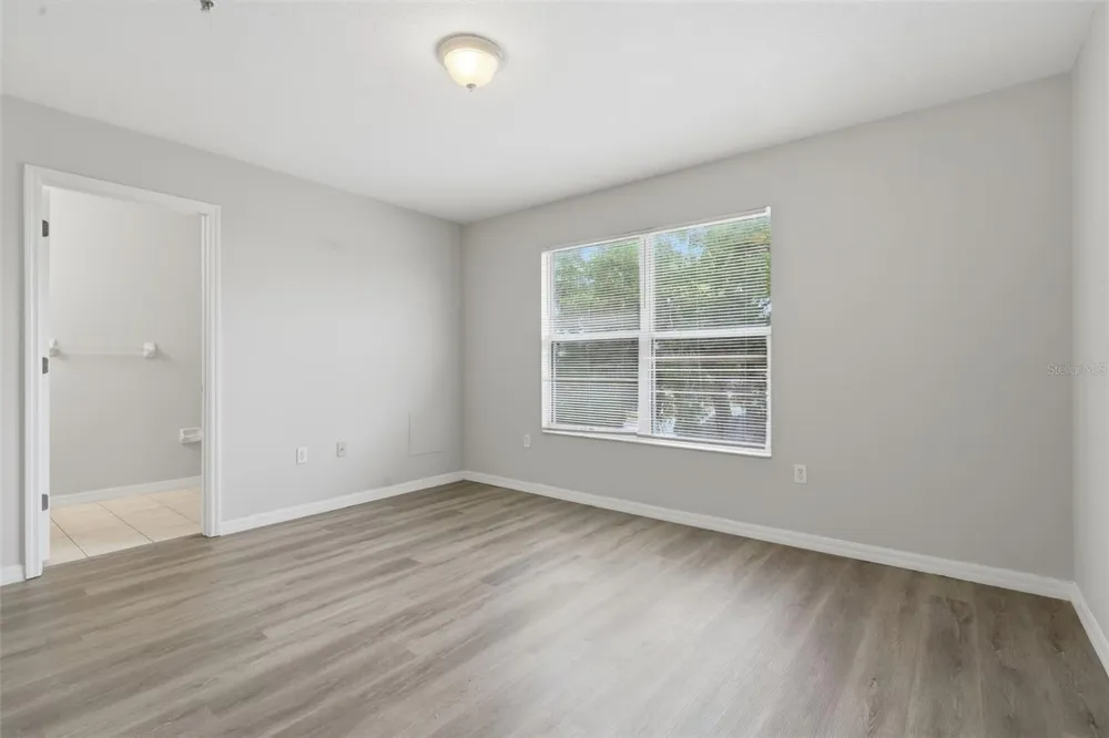 963 E MAIN STREET Haines City, FL 33844
