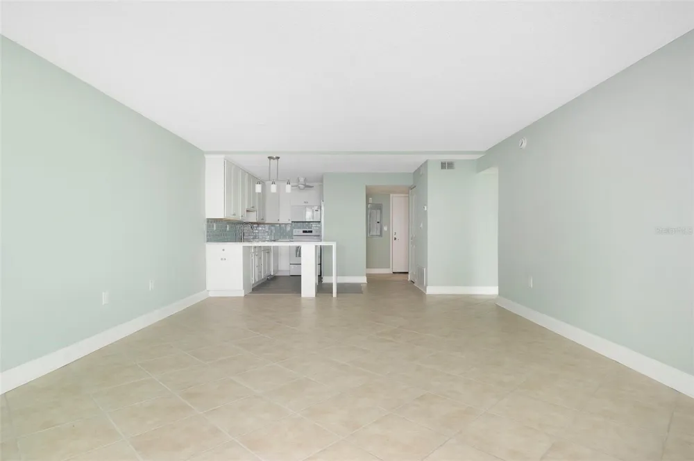 450 TREASURE ISLAND CAUSEWAY #105 Treasure Island, FL 33706