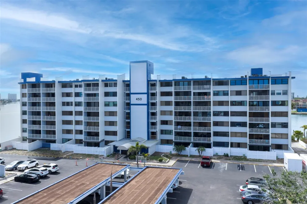 450 TREASURE ISLAND CAUSEWAY #105 Treasure Island, FL 33706