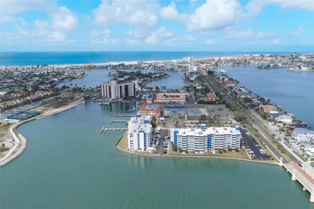 450 TREASURE ISLAND CAUSEWAY #105 Treasure Island, FL 33706