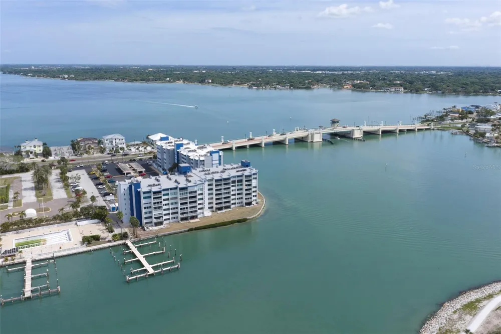 450 TREASURE ISLAND CAUSEWAY #105 Treasure Island, FL 33706