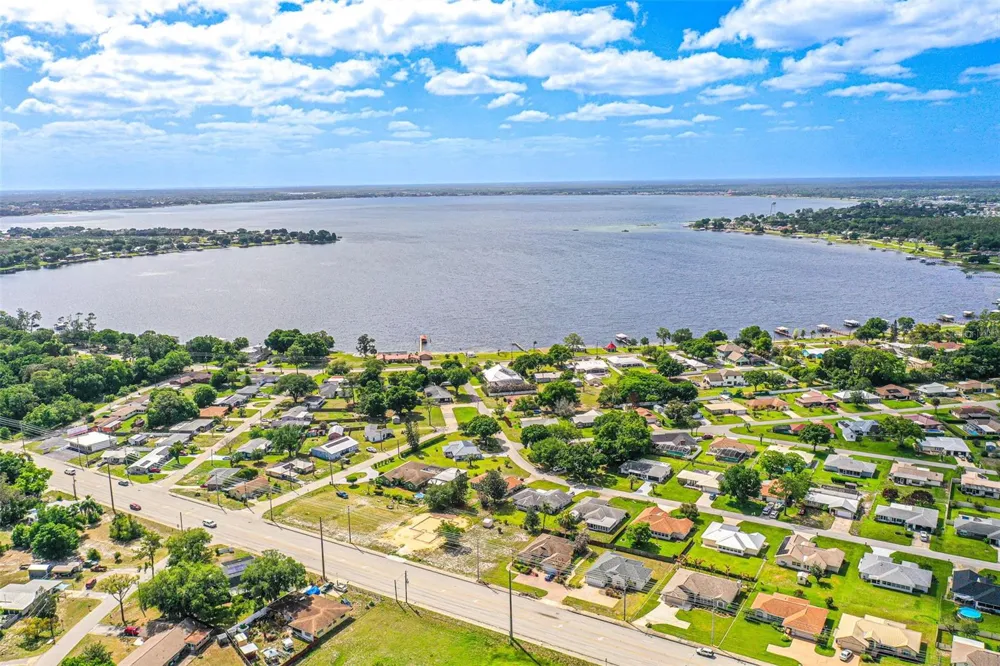 3715 SEBRING PARKWAY Sebring, FL 33870