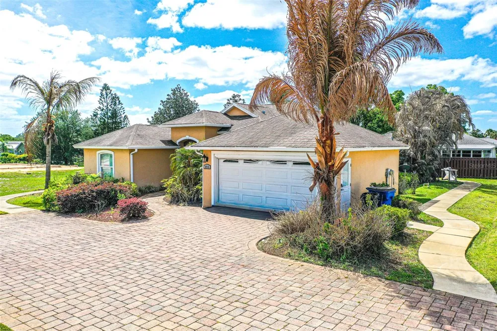 3715 SEBRING PARKWAY Sebring, FL 33870