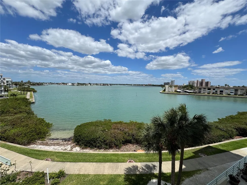 7979 SAILBOAT KEY BOULEVARD S #306 South Pasadena, FL 33707