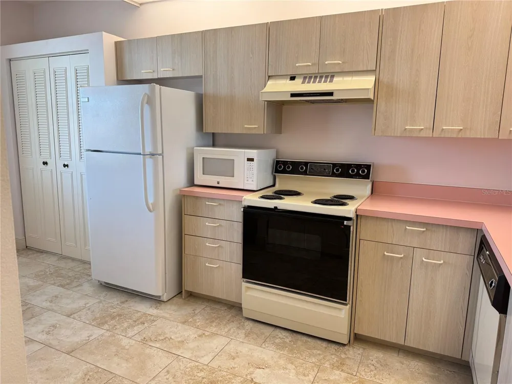 7979 SAILBOAT KEY BOULEVARD S #306 South Pasadena, FL 33707