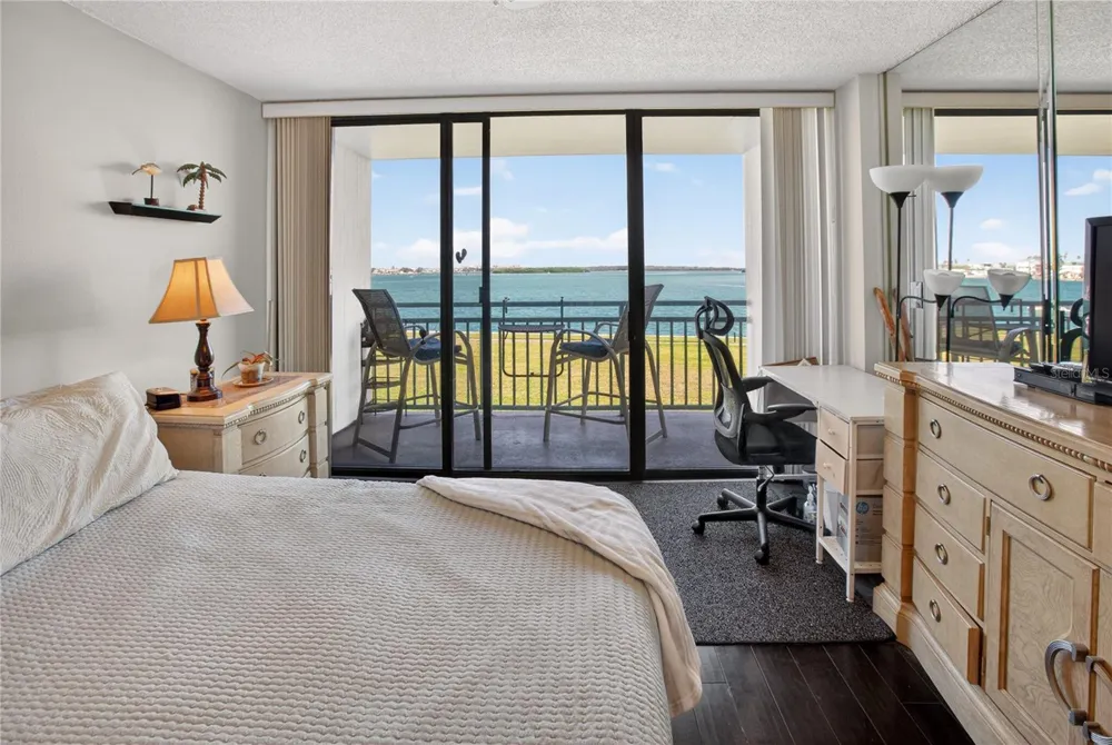 1 KEY CAPRI #103E Treasure Island, FL 33706