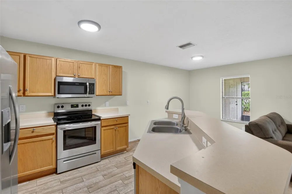 2605 OLEANDER LAKES DRIVE Brandon, FL 33511