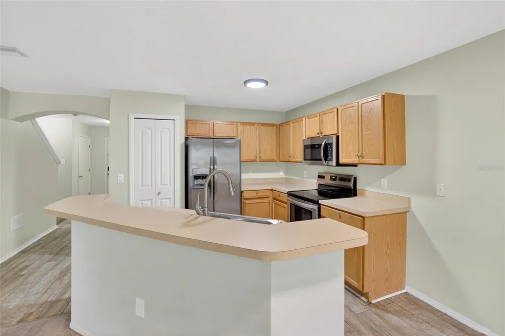 2605 OLEANDER LAKES DRIVE Brandon, FL 33511