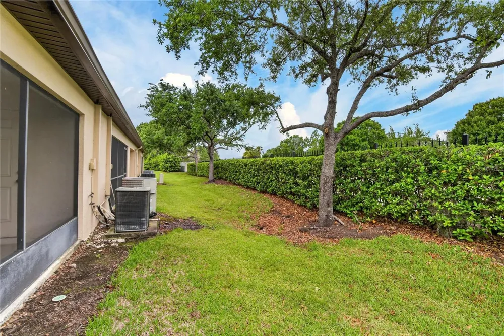 2605 OLEANDER LAKES DRIVE Brandon, FL 33511