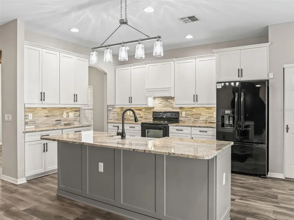 4942 NE 123RD LANE Oxford, FL 34484