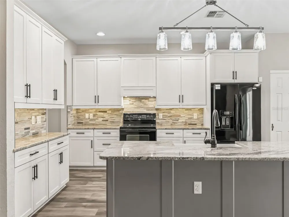 4942 NE 123RD LANE Oxford, FL 34484