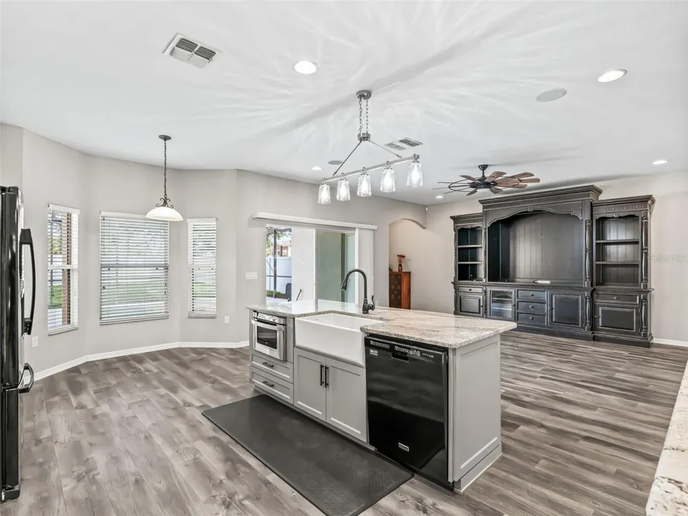 4942 NE 123RD LANE Oxford, FL 34484