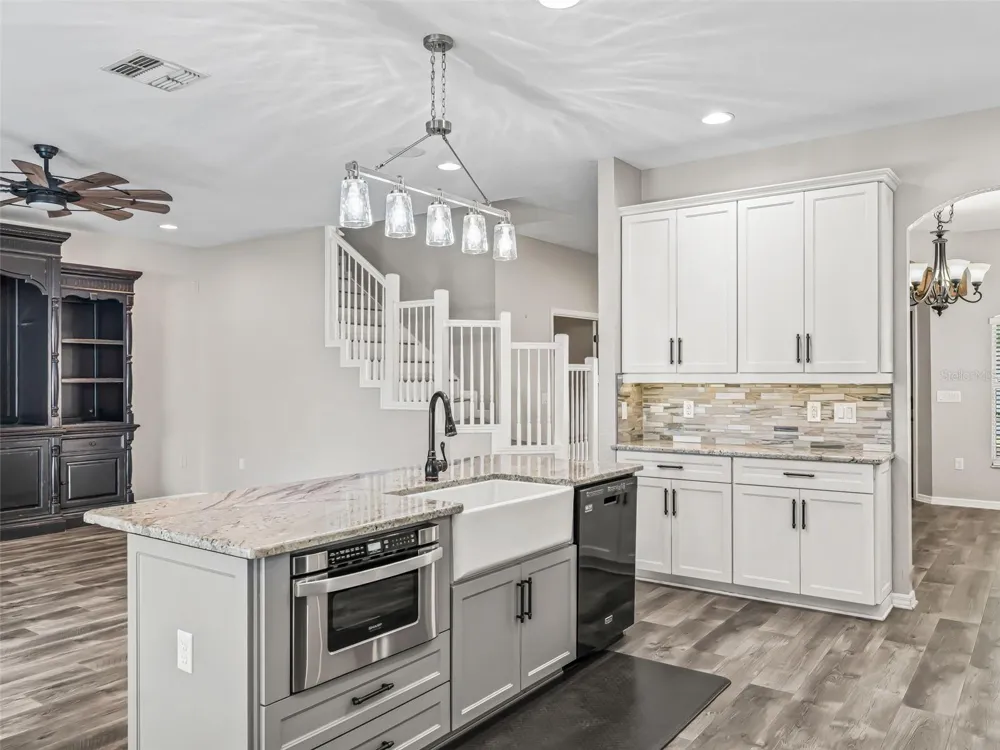 4942 NE 123RD LANE Oxford, FL 34484