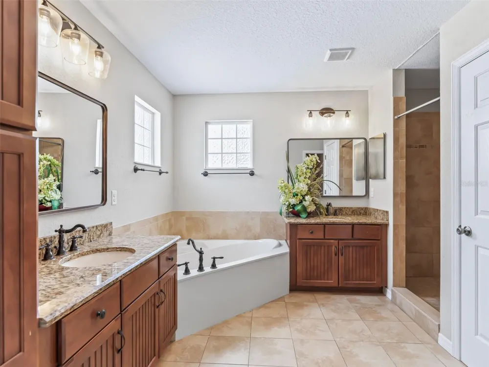 4942 NE 123RD LANE Oxford, FL 34484