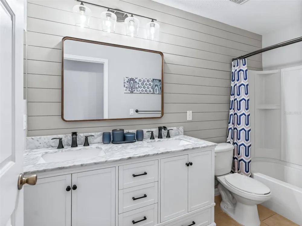 4942 NE 123RD LANE Oxford, FL 34484