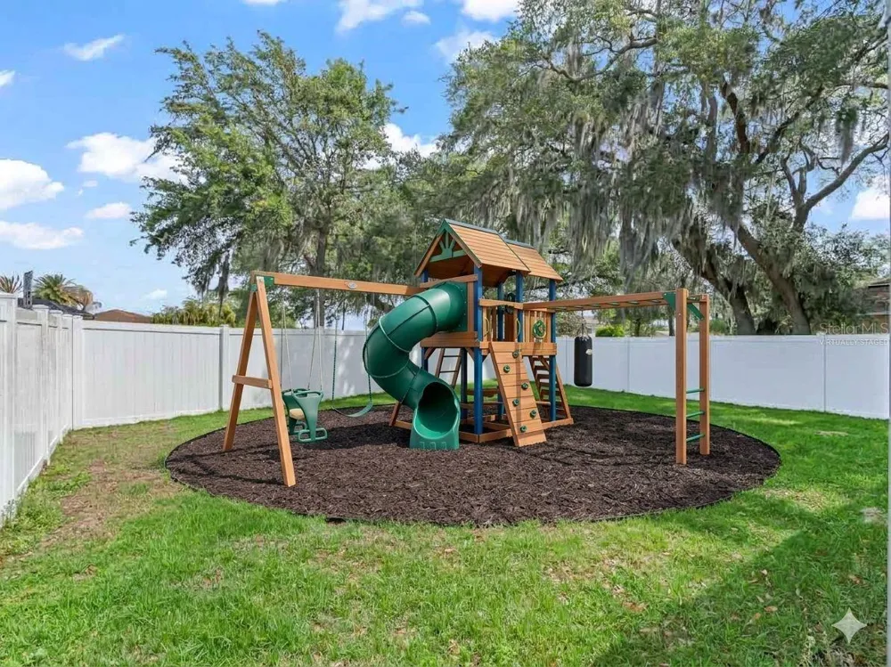 4942 NE 123RD LANE Oxford, FL 34484