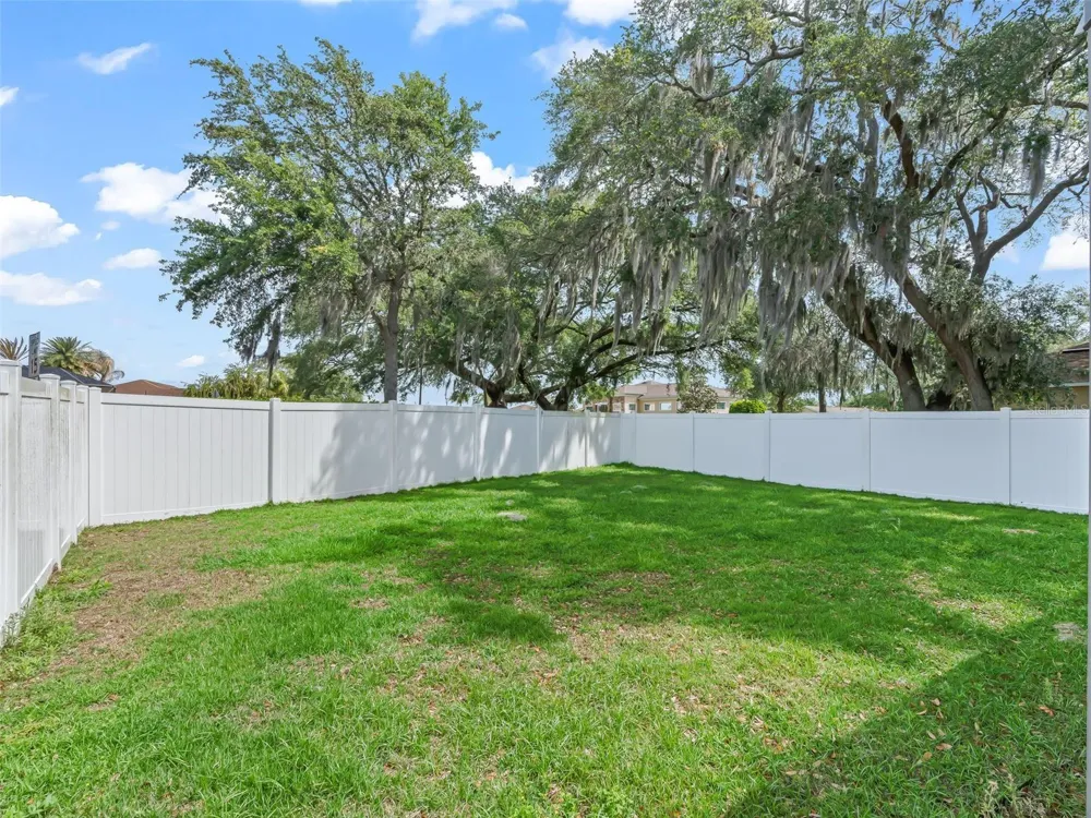 4942 NE 123RD LANE Oxford, FL 34484