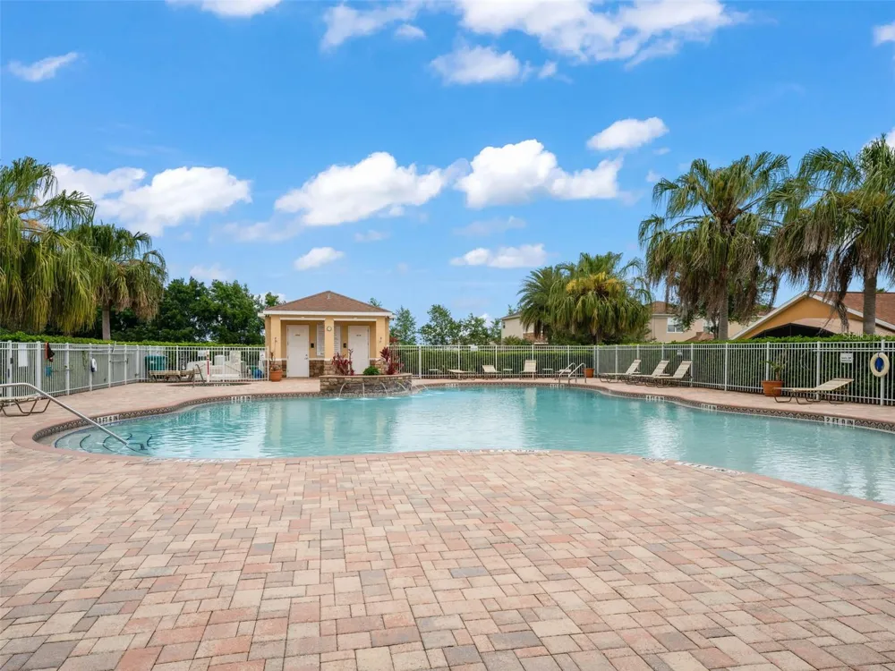 4942 NE 123RD LANE Oxford, FL 34484