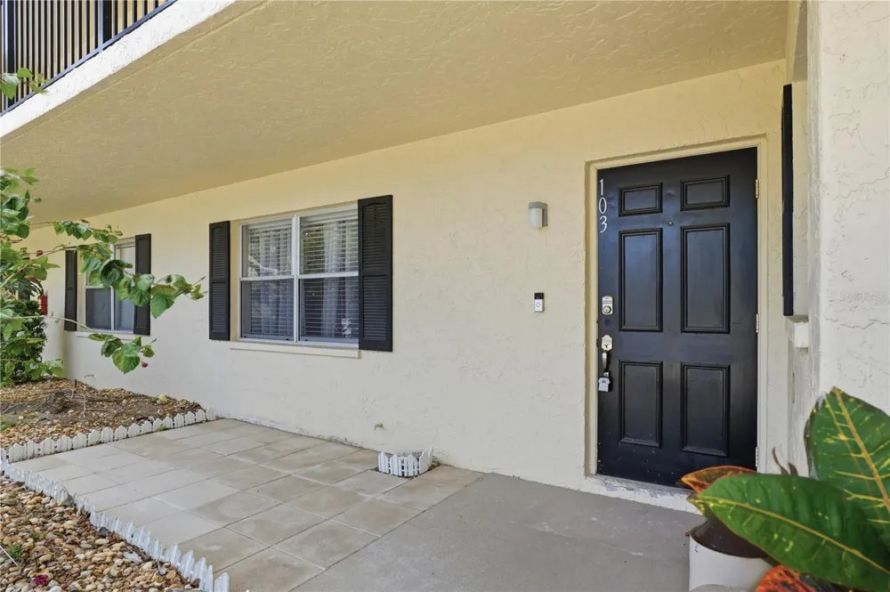 7860 PALM AIRE LANE #103 Sarasota, FL 34243