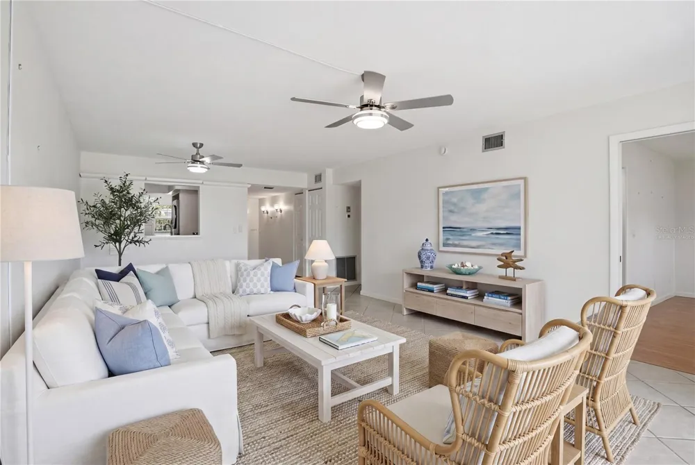 7860 PALM AIRE LANE #103 Sarasota, FL 34243