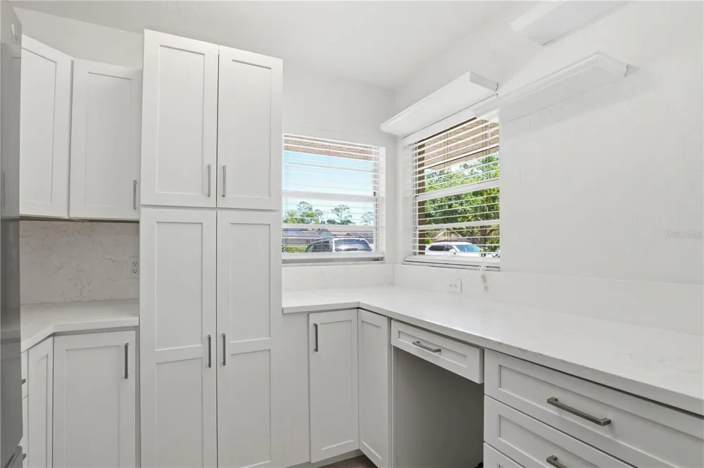 7860 PALM AIRE LANE #103 Sarasota, FL 34243