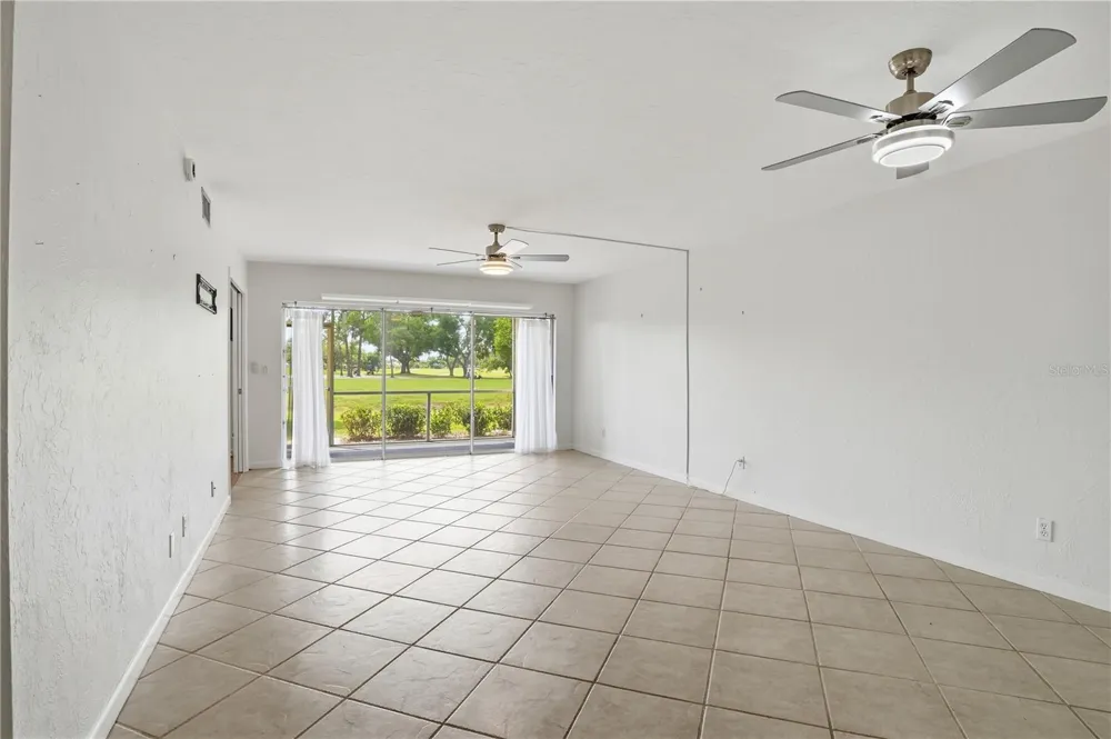 7860 PALM AIRE LANE #103 Sarasota, FL 34243