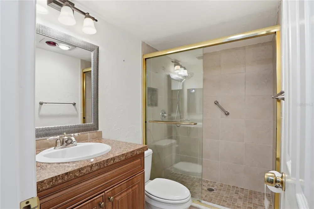 7860 PALM AIRE LANE #103 Sarasota, FL 34243