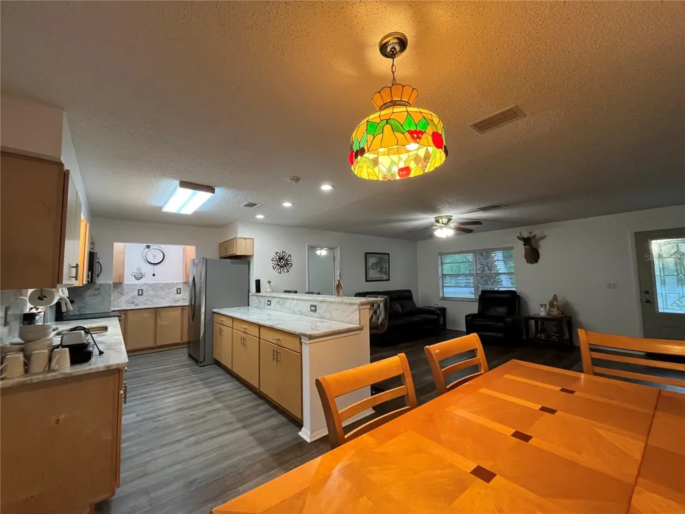 407 POINSETTIA AVENUE Fruitland Park, FL 34731