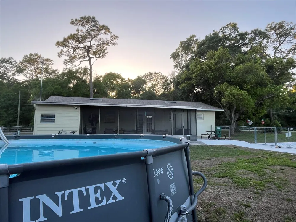 407 POINSETTIA AVENUE Fruitland Park, FL 34731