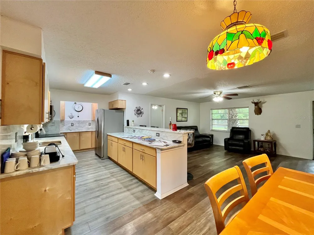 407 POINSETTIA AVENUE Fruitland Park, FL 34731