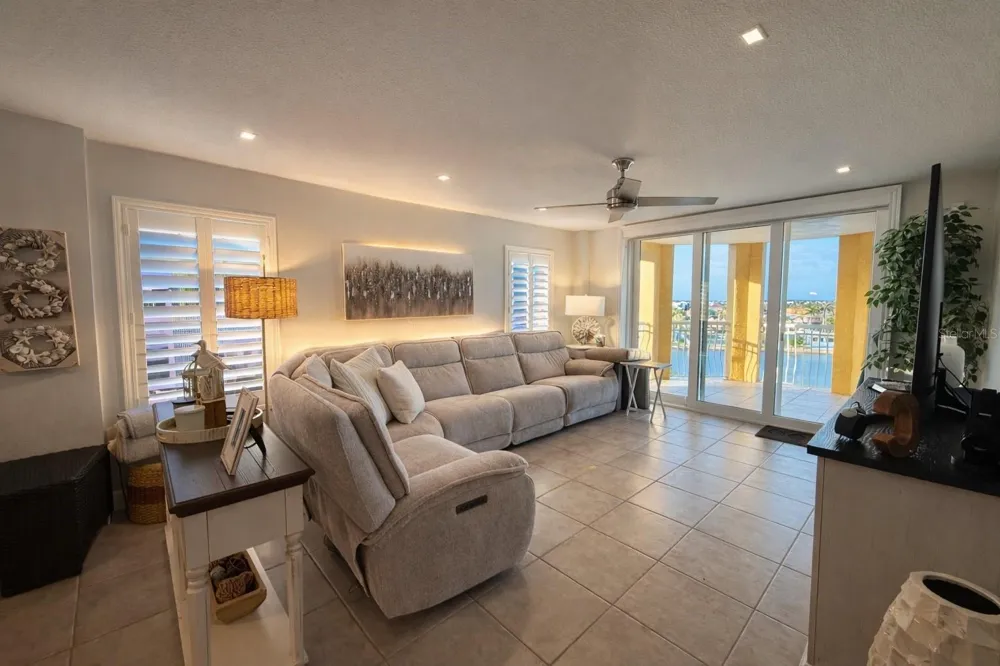 5353 GULF BOULEVARD #A404 St Pete Beach, FL 33706