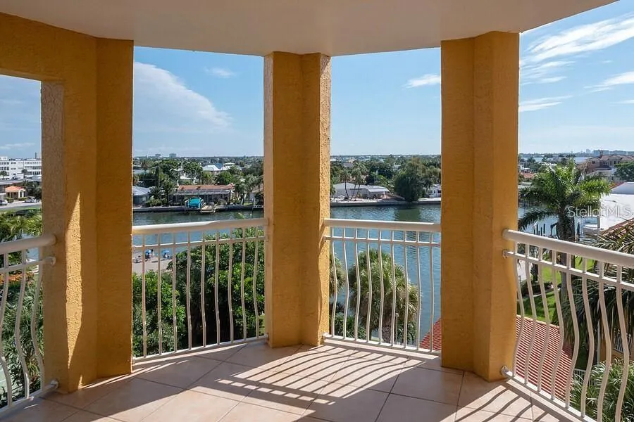 5353 GULF BOULEVARD #A404 St Pete Beach, FL 33706