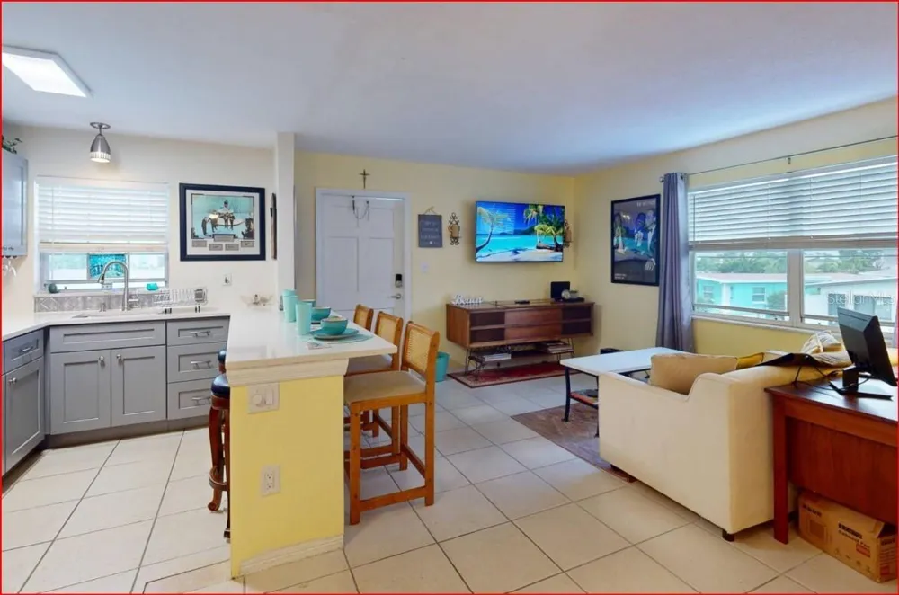 11440 1ST STREET E #6 Treasure Island, FL 33706