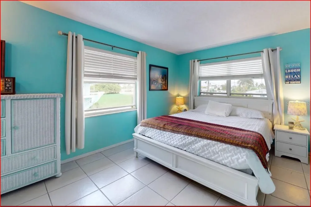 11440 1ST STREET E #6 Treasure Island, FL 33706