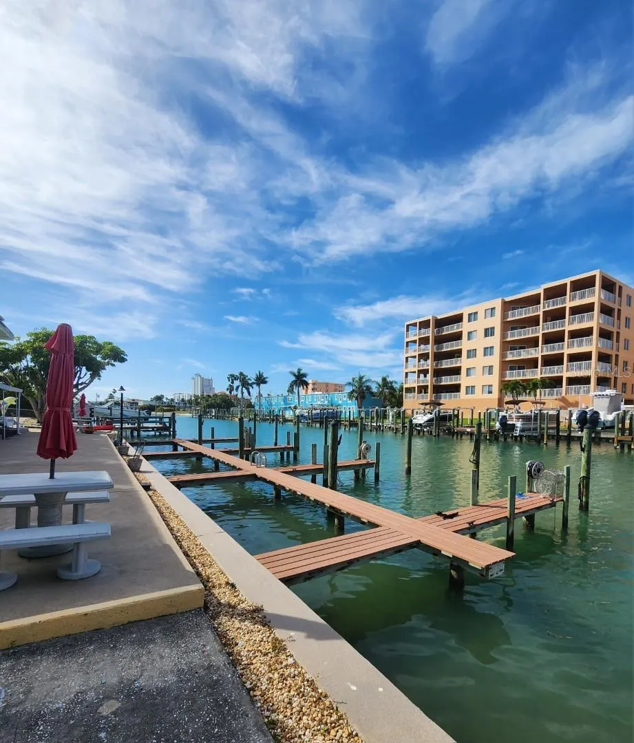 11440 1ST STREET E #6 Treasure Island, FL 33706