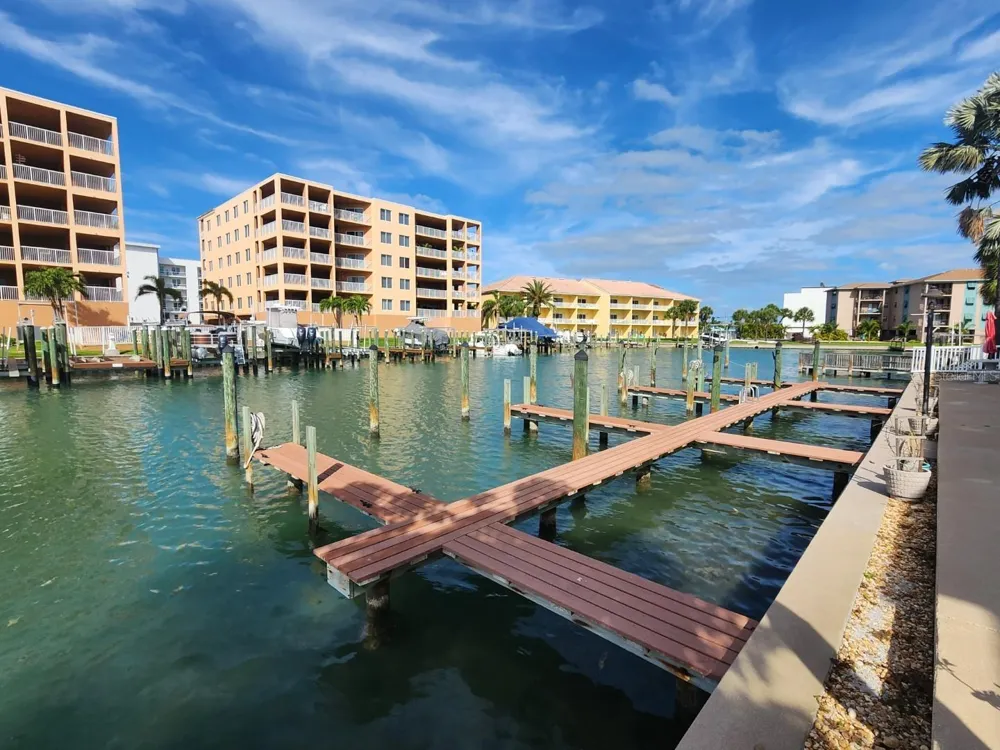 11440 1ST STREET E #6 Treasure Island, FL 33706