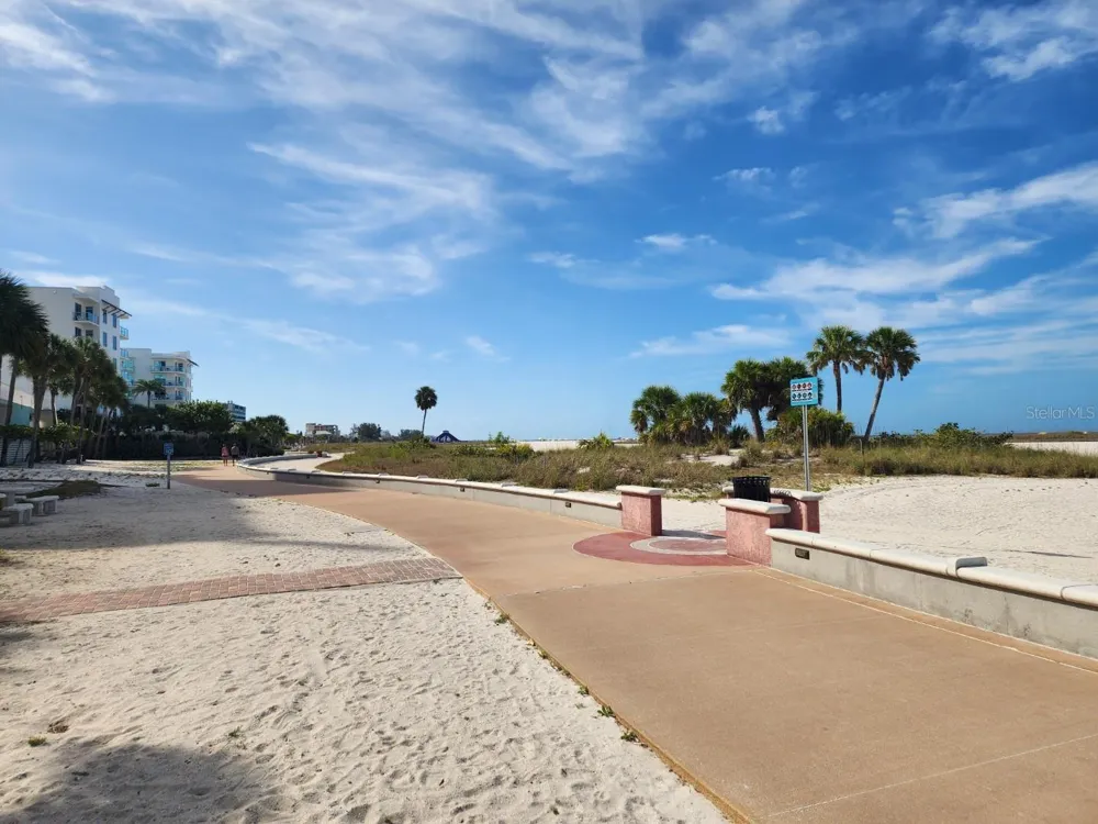 11440 1ST STREET E #6 Treasure Island, FL 33706