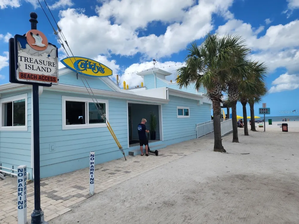11440 1ST STREET E #6 Treasure Island, FL 33706